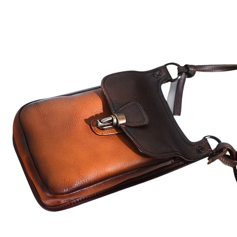 Bolsa de Couro Com Fecho e Alças Com Nós