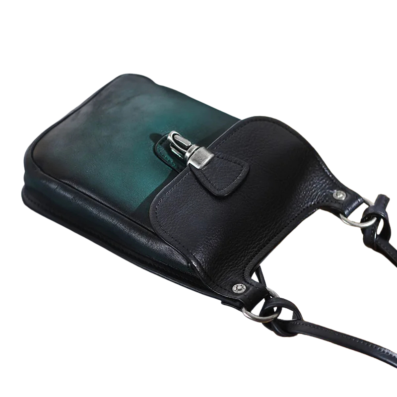 Bolsa de Couro Com Fecho e Alças Com Nós