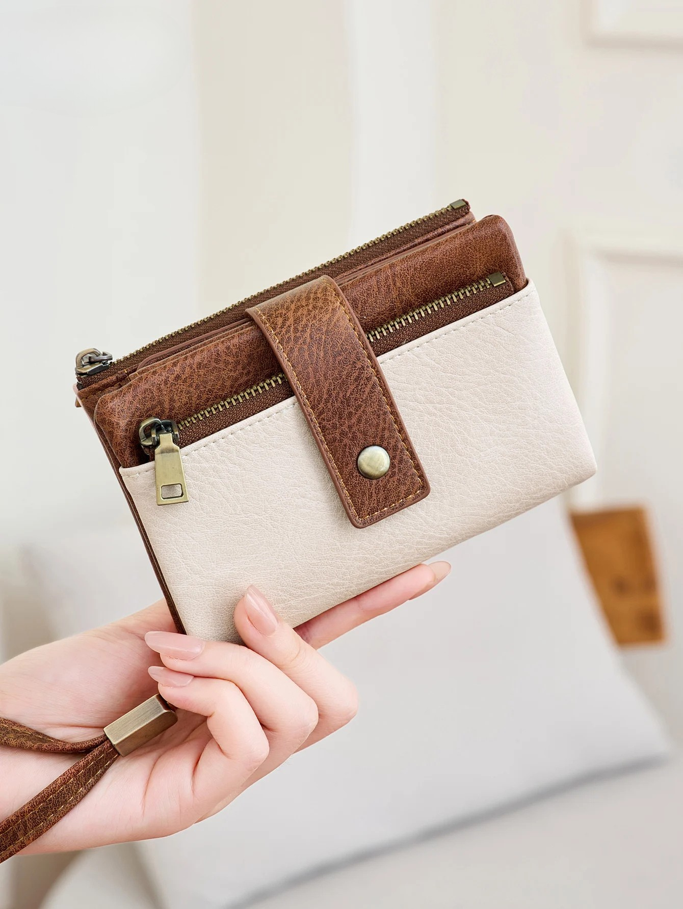 Carteira de Couro Compacta Artesanal Com Alça