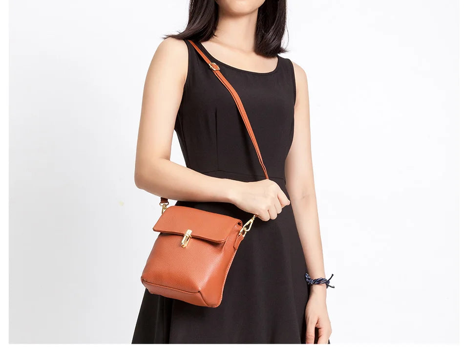 Bolsa de Ombro Pequena-Marrom