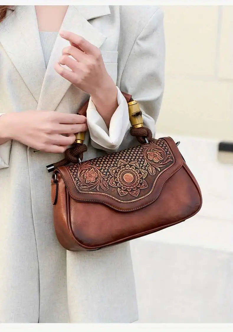 Bolsa de Couro Com Alça de Bambu
