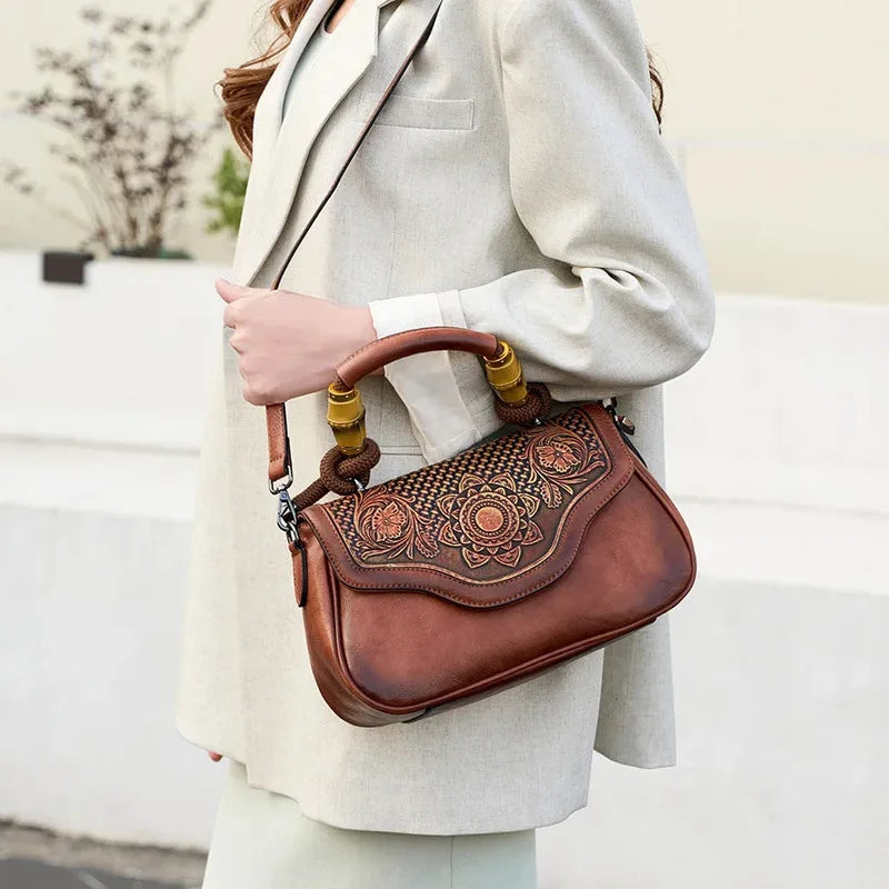 Bolsa de Couro Com Alça de Bambu