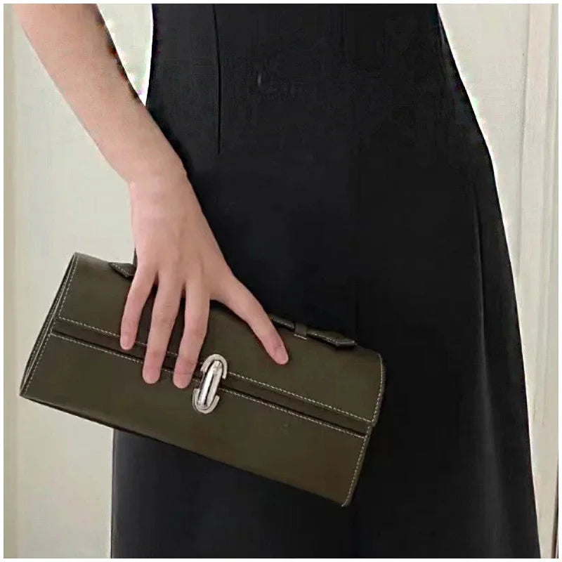 Bolsa Feminina de Couro Baguete