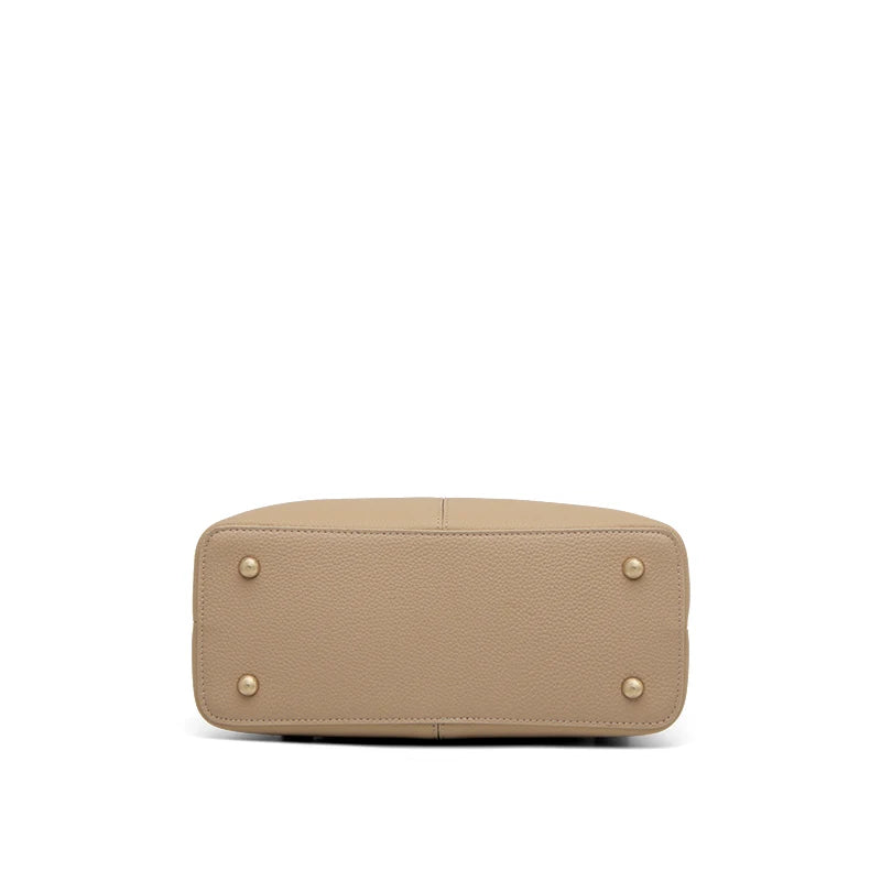 Bolsa Satchel Butterfly Charm em Couro Legítimo