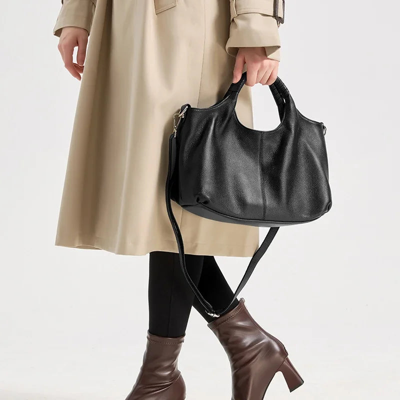 Bolsa Hobo Lucca em Couro Legítimo