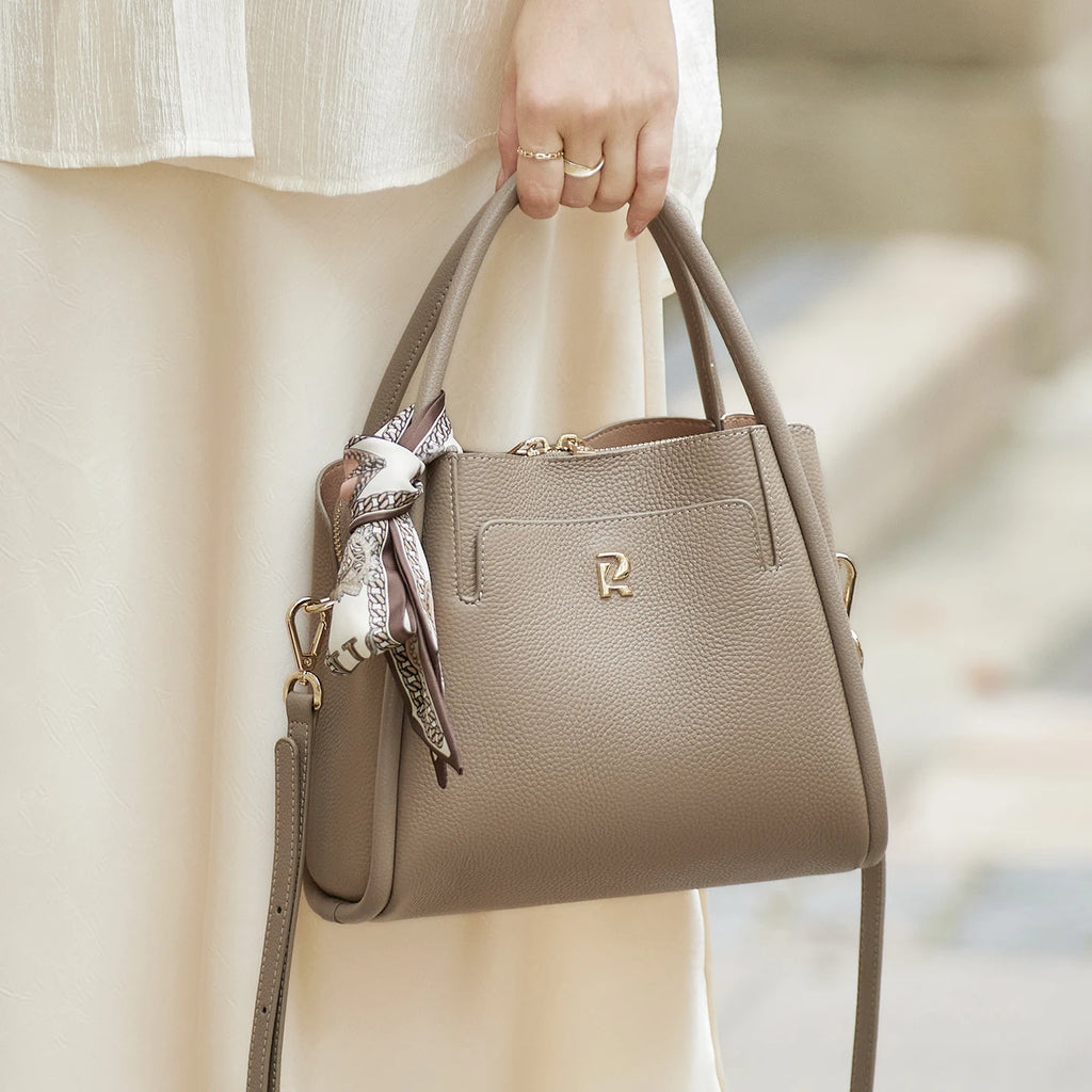 Bolsa Satchel Caramel Silk Scarf em Couro Legitimo