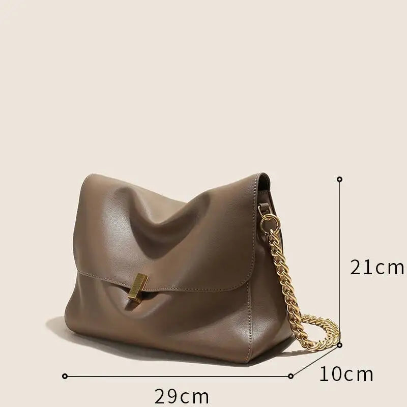 Bolsa de Couro Com Corrente Dourada