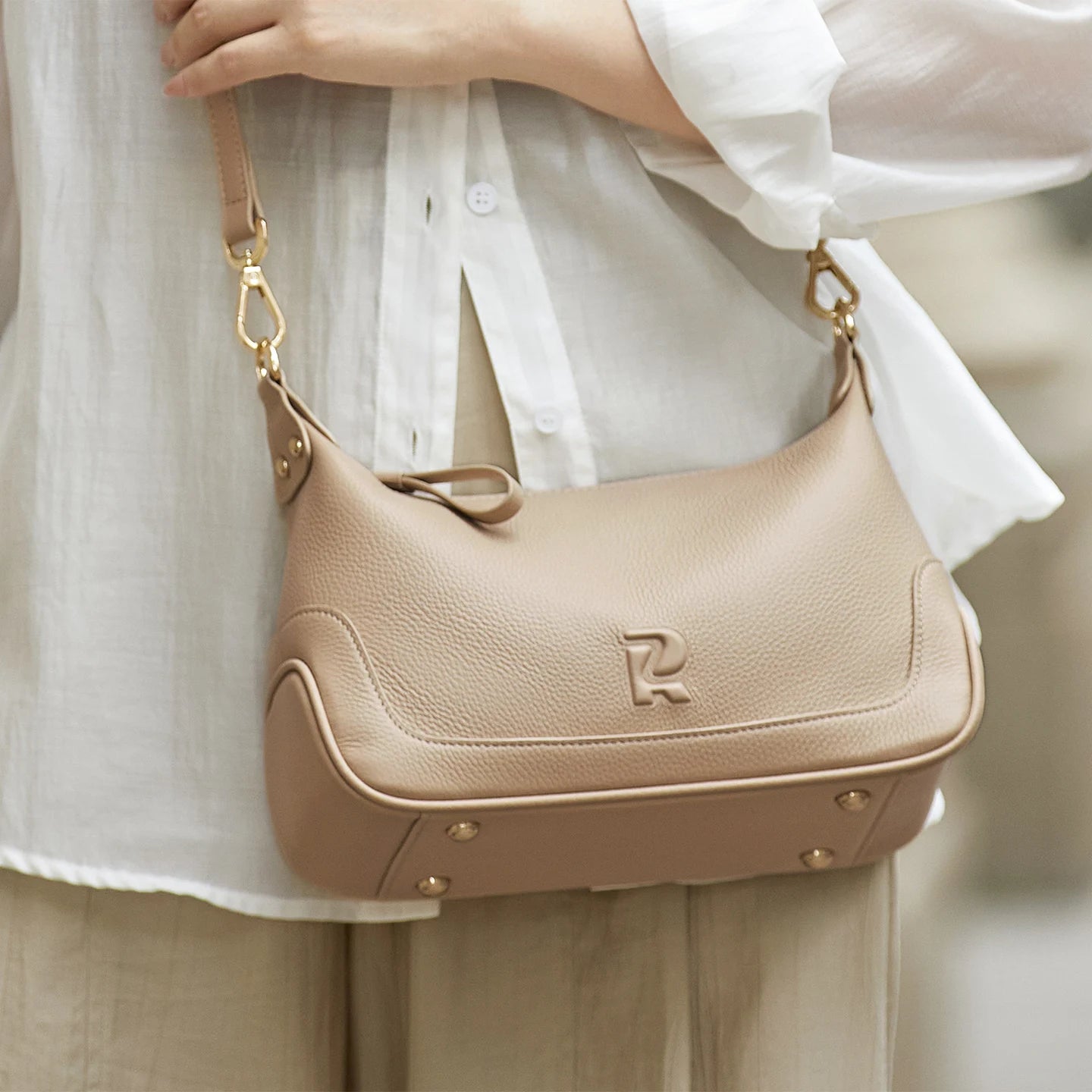 Bolsa Hobo Lucca em Couro Legítimo Cáqui