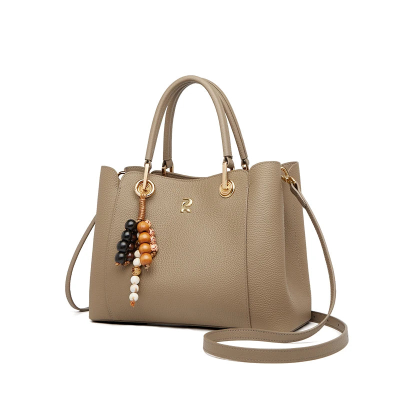Bolsa Tote Champagne Beaded Charm em Couro Legítimo